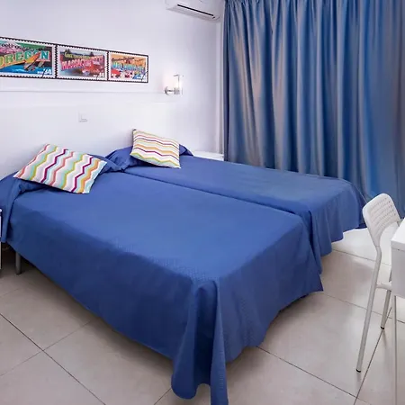 Vegas Hotel 4*